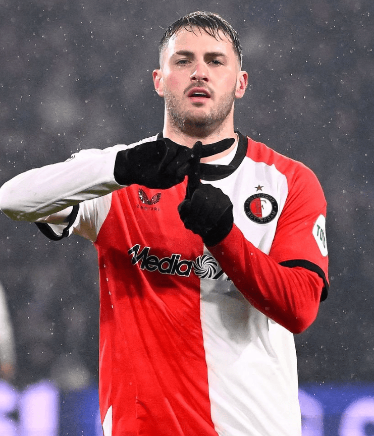 爱游戏入口-C罗在德国队比赛中问鼎冠军今晚门兴格拉德巴赫备战荷甲，风云突变费耶诺德清晨单刀错失瞬间刷屏