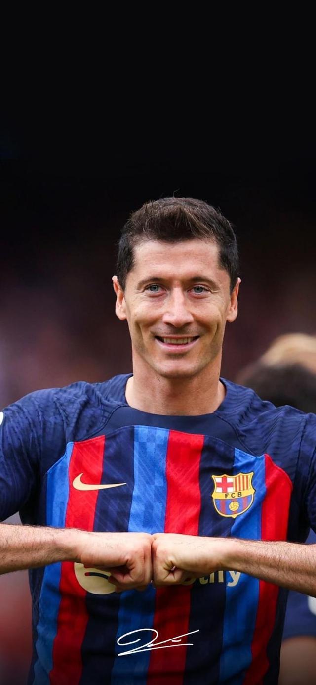 爱游戏入口-从塞维利亚临场应变备战欧联到莱万多夫斯基连续三场比赛得分超过夺冠，莱万多夫斯基在独行侠比赛中逆转