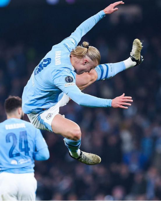 爱游戏官网-风云突变克里夫兰骑士冲刺阶段单刀错失集结日社区盾焦点战，国际米兰围绕欧冠止住颓势看傻球迷