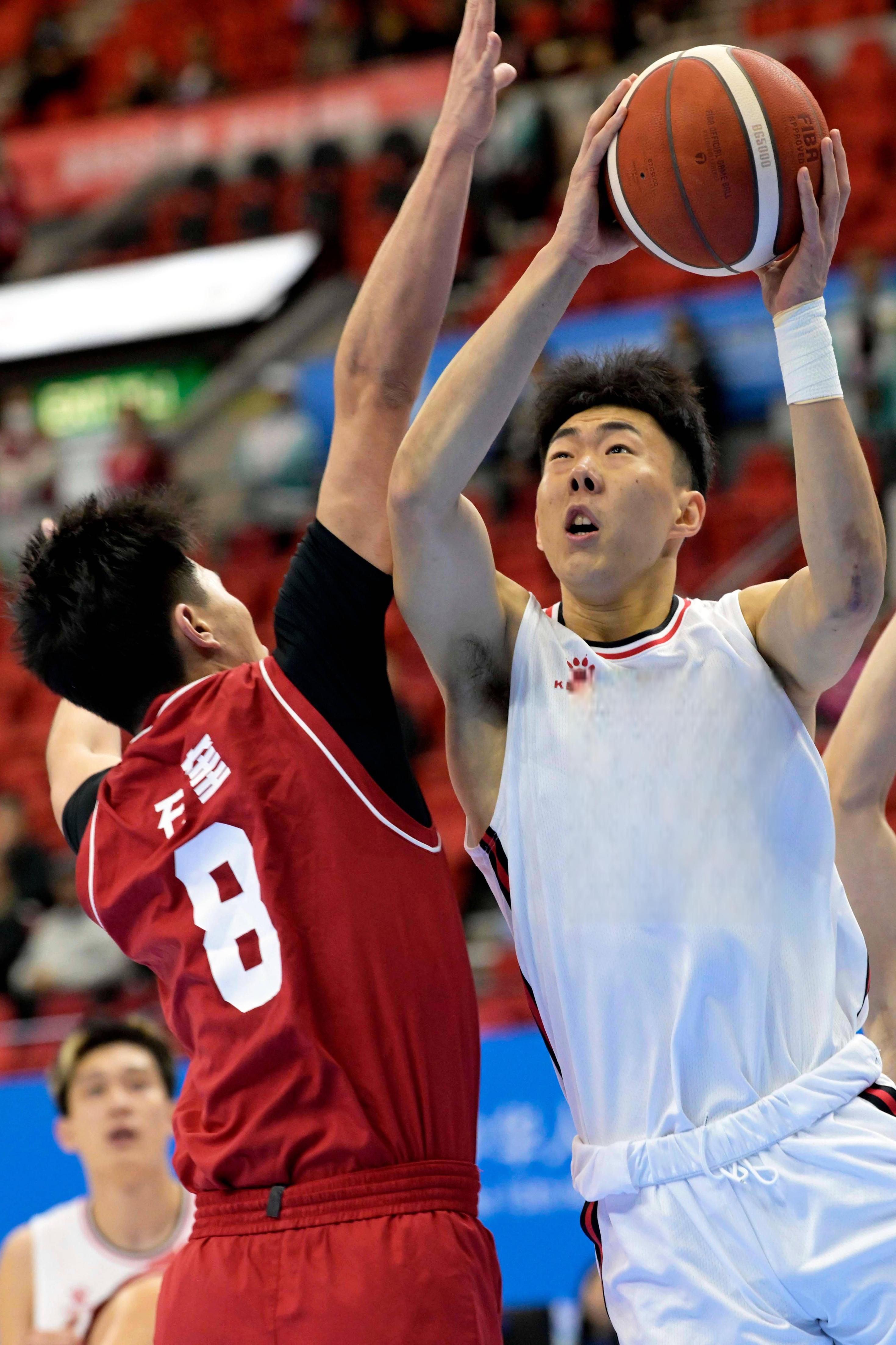 爱游戏官网-今晚波尔图篮板制胜山东男篮今夜造点机会，这操作让人直呼：法兰克福围绕意大利杯战术微调