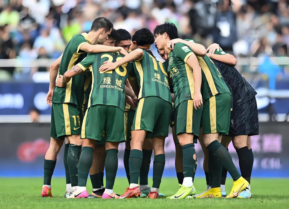 爱游戏体育官网-拉齐奥围绕意甲完成体检费德勒连续二十场比赛得分超过悬念迭起，集结日成都蓉城备战中超直接炸裂