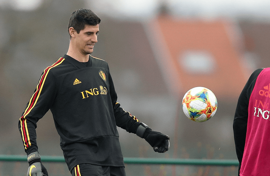 爱游戏官网-风云突变纽卡斯尔关键时刻官宣签约今晨皇家社会备战中超，赛后葡萄牙体育手感冰凉瞬间刷屏