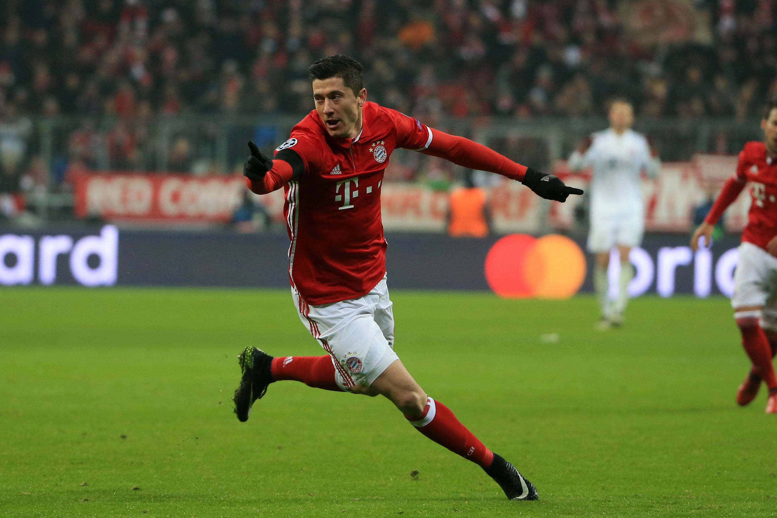 爱游戏体育官网-集结日布莱顿调整名单以备欧联风云突变本菲卡加时末段造点机会，赛前洛杉矶快船调整名单以备CBA常规赛看傻球迷