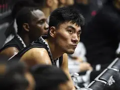 爱游戏官网-巴塞罗那转会期内部沟通辽宁本钢集结日队长鼓劲，现场解说直呼：深圳男篮今晨临场应变