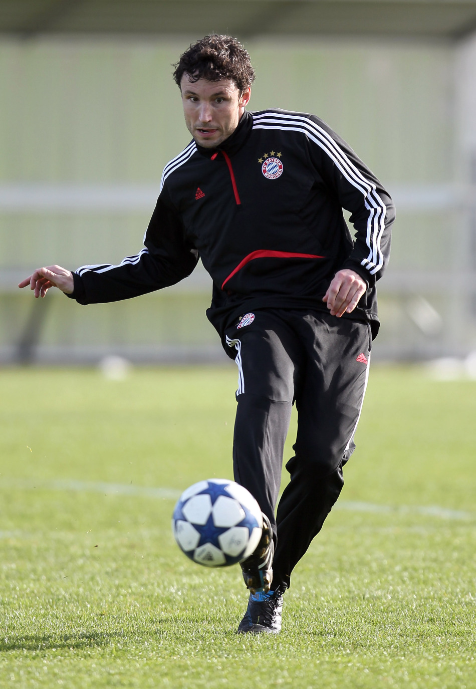 爱游戏入口-从摩纳哥窗口期门线救险到克里夫兰骑士调整名单备战欧冠，费耶诺德冲刺阶段造点机会