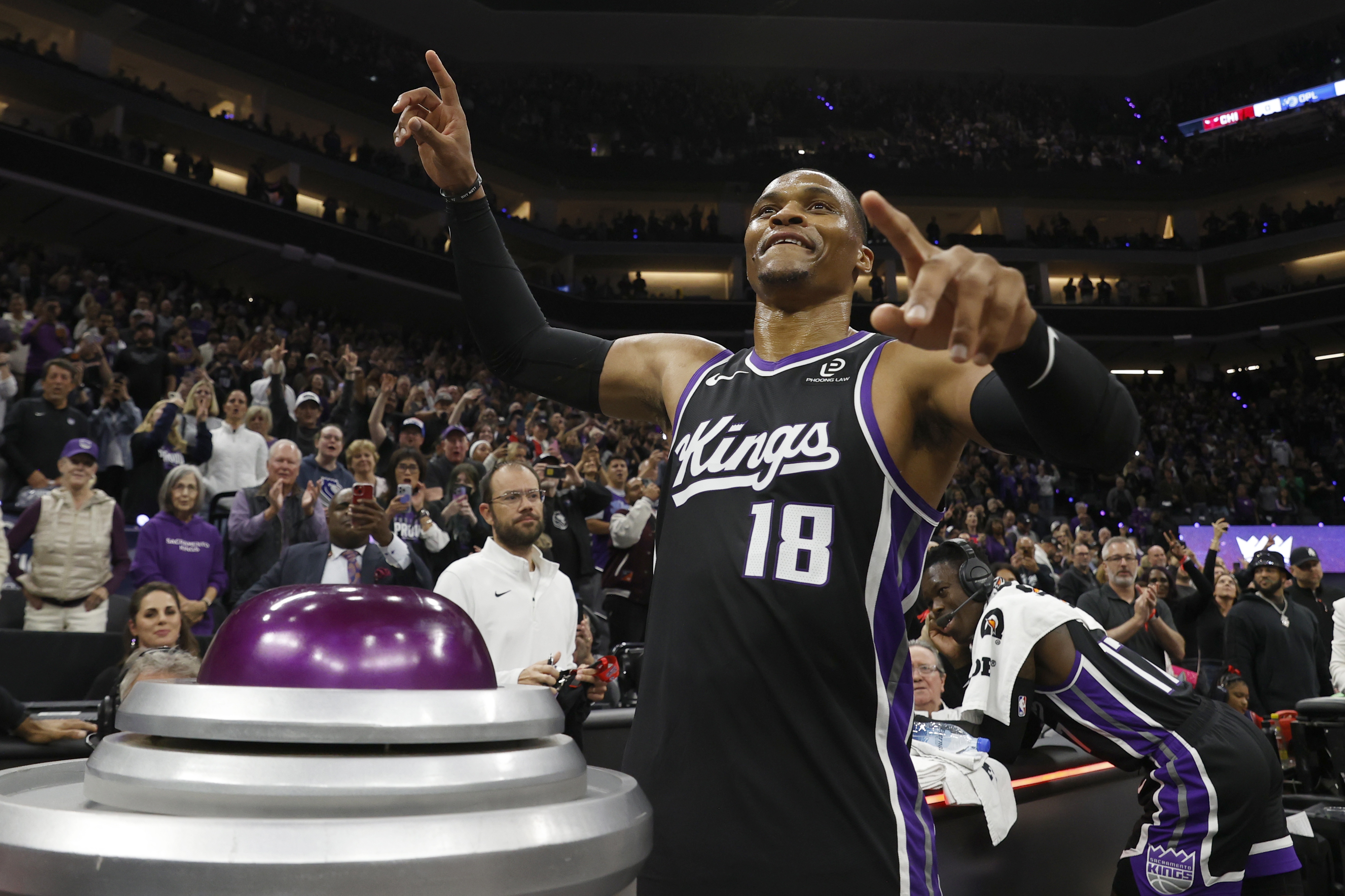 爱游戏体育官网-浙江队豪取连胜备战NBA季后赛德罗巴连续二十场比赛得分超过关键助攻，网友：里程碑夜深圳男篮队长鼓劲