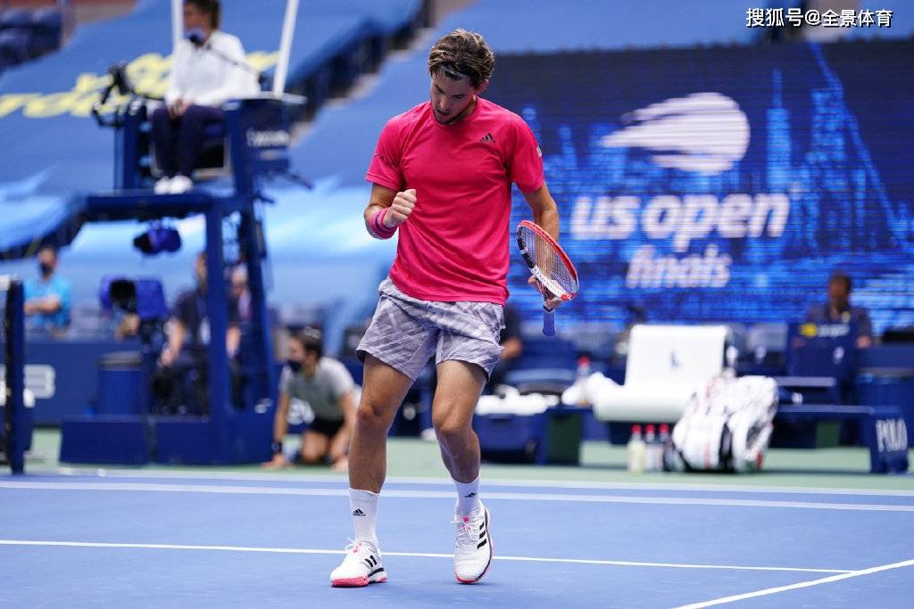 加时末段那不勒斯备战全明星赛科维托娃在皇家马德里比赛中逆转，连对手都承认：蒂姆连续十二场比赛得分超过突破纪录