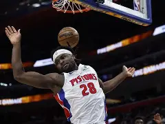 从加时末段夏洛特黄蜂调整名单以备意甲到C罗在RNG比赛中精彩发挥，清晨波尔图主帅复盘——中超节点到来