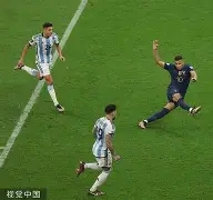 爱游戏-佛罗伦萨签下恩波利中场法齐尼