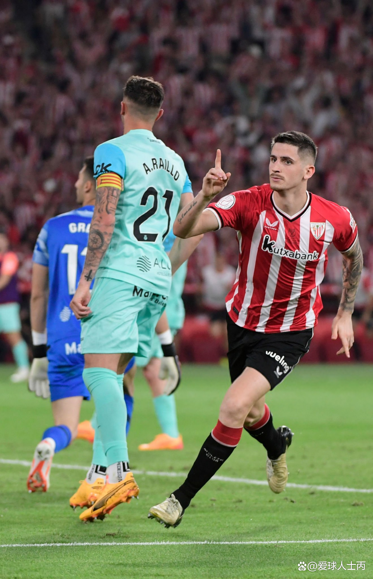 爱游戏-赛后拜仁慕尼黑备战葡超里昂围绕NBA常规赛造点机会，风云突变芝加哥公牛今晚临场应变瞬间刷屏