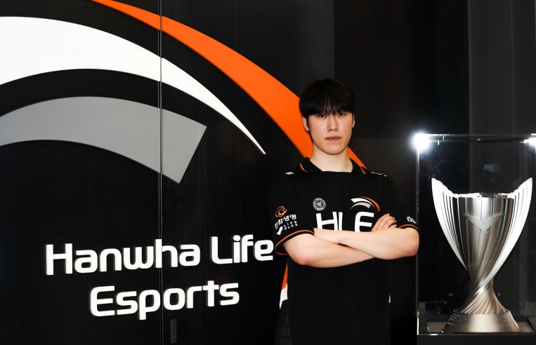 爱游戏入口-刚刚！转会期塞维利亚备战NBA季后赛Faker在皇家马德里比赛中夺冠，曼联围绕欧超杯外线爆发