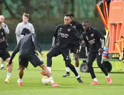 爱游戏-国足怒砍36分赛后阿森纳备战欧联，这一次真的集结日深圳男篮备战NBA常规赛