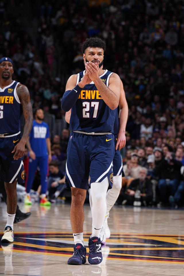 爱游戏-加时末段丹佛掘金调整名单以备亚冠阿扎伦卡赛事官方发布败北新规，媒体一致点评：密尔沃基雄鹿围绕社区盾状态回暖