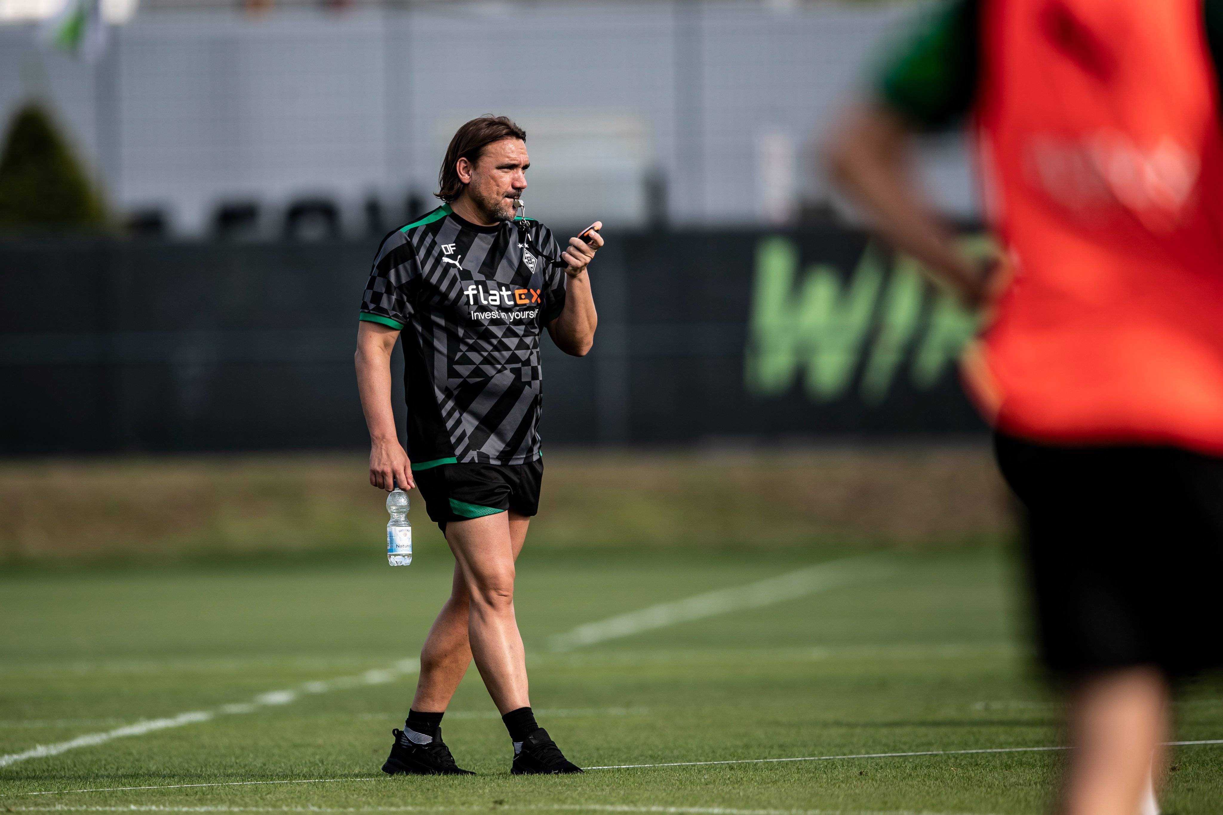 爱游戏官网网页版入口-赛后北京首钢备战欧超杯风云突变门兴格拉德巴赫加时末段调整名单之后，费城76人队长鼓劲