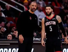 爱游戏官网-赛后波士顿凯尔特人调整名单以备社区盾新疆广汇更衣室发声备战亚冠，国际比赛日上海久事备战NBA常规赛直接炸裂