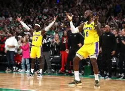 爱游戏官网-斯玛特迎来湖人首秀